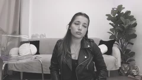 Snapshot of angel__vibe chatting on 04-20-26, 07:37 angel__vibe online show from 04-20-26, 07:37