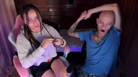 Angel y Yessi online show from 02-19-25, 11:14