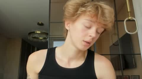 angel_andreww online show from 05-21-26, 06:20