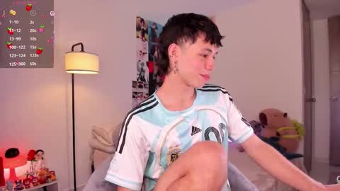 Angel   help me with 100 thumbs up online show from 10-20-25, 08:53