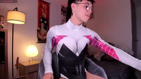 Snapshot of angel_bless19 chatting on 02-21-26, 09:05 Angel help me with 100 thumbs up online show from 02-21-26, 09:05