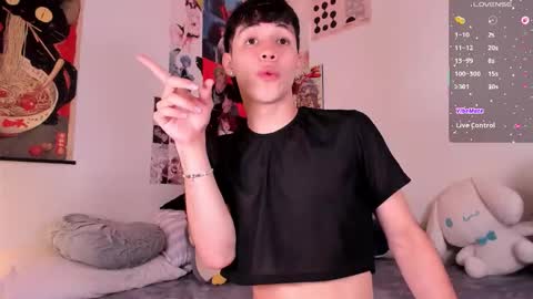 Snapshot of angel_bless19 chatting on 02-24-26, 08:29 Angel help me with 100 thumbs up online show from 02-24-26, 08:29