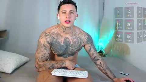 Snapshot of angel_boy01 chatting on 06-26-26, 11:42 angel_boy01 online show from 06-26-26, 11:42