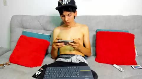 Snapshot of angel_dustt1 chatting on 06-26-26, 09:30 angel_dustt1 online show from 06-26-26, 09:30
