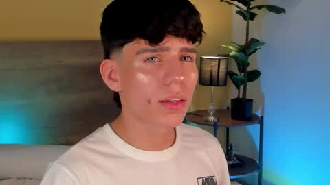 Angel online show from 02-12-26, 06:08