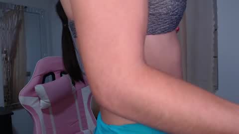 Snapshot of angel_girl10 chatting on 05-17-26, 08:38 Angel Girl online show from 05-17-26, 08:38