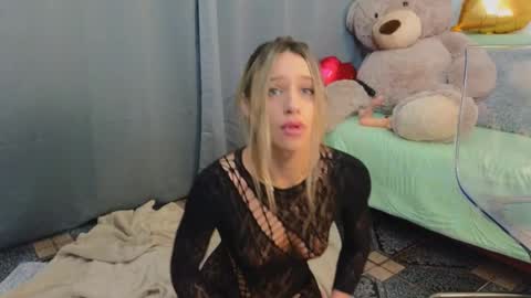 Snapshot of angel_hot777 chatting on 02-20-26, 08:31 Gabriella online show from 02-20-26, 08:31