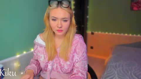 Snapshot of angel_kiku chatting on 11-06-25, 10:43 Kiku here 3 online show from 11-06-25, 10:43