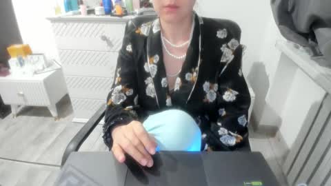 angel_lee__ online show from 01-05-25, 04:27