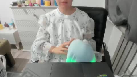 angel_lee__ online show from 02-18-25, 03:54