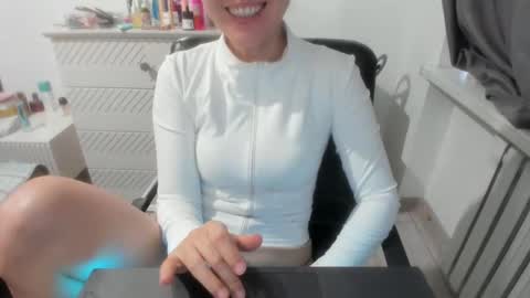 angel_lee__ online show from 03-12-25, 12:15