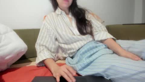 angel_lee__ online show from 02-07-26, 03:32