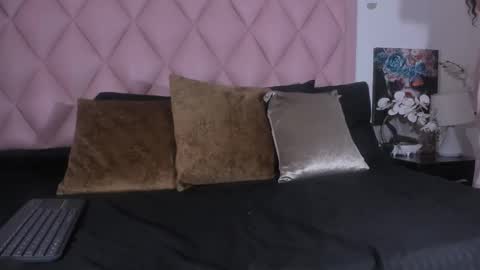 Angel  online show from 01-12-25, 05:24