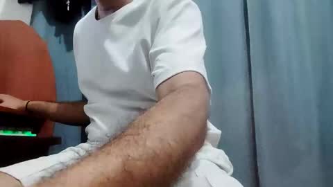 Snapshot of angel_morningstar1 chatting on 06-08-26, 01:39 ngel online show from 06-08-26, 01:39