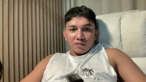 Snapshot of angel_rafael chatting on 01-23-25, 10:01 angel_rafael online show from 01-23-25, 10:01