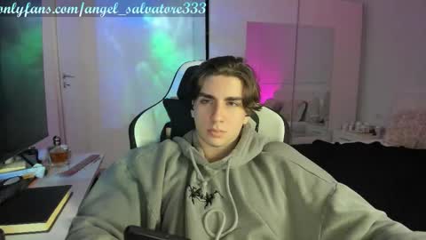 Angel online show from 12-05-25, 07:43