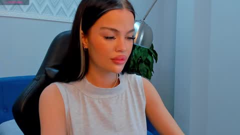 Snapshot of angel_sapphire_ chatting on 12-29-24, 01:38 Angel My schedule GTM2 Mon Tue Wen Thu Fri 0900am-0400pm online show from 12-29-24, 01:38