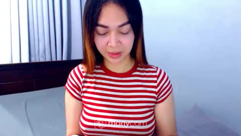 Snapshot of angel_shooter chatting on 06-09-26, 05:24 angel_shooter online show from 06-09-26, 05:24