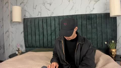 Angel  online show from 04-28-26, 12:32