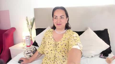 Snapshot of angel_velvet_ chatting on 05-10-26, 07:08 angel_velvet_ online show from 05-10-26, 07:08