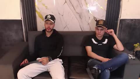 angel_villareal_ online show from 03-21-26, 08:41