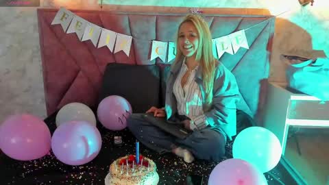 Angel online show from 05-17-26, 11:50