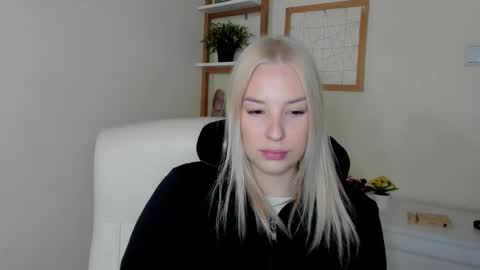 Angela online show from 02-03-26, 06:51