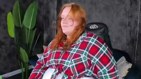 Snapshot of angela_colee chatting on 07-16-26, 08:53 Angela online show from 07-16-26, 08:53