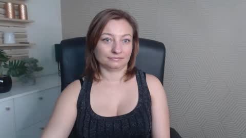 Angela online show from 10-21-25, 05:41