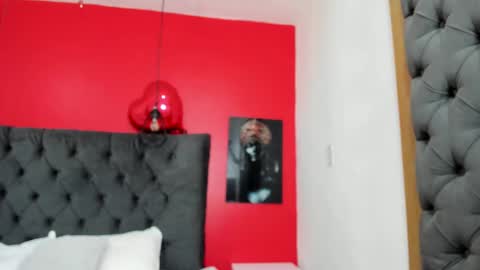 Snapshot of angela_velez chatting on 02-14-25, 06:29 angel online show from 02-14-25, 06:29