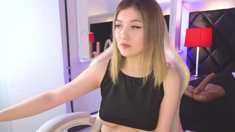 Angela Castle online show from 04-11-26, 04:11