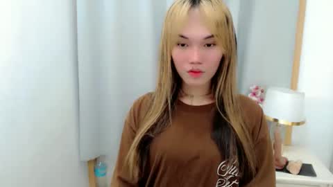 angela online show from 09-29-25, 07:13