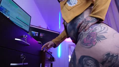 Snapshot of angelacianuro_ chatting on 02-04-25, 01:45 angelacianuro_ online show from 02-04-25, 01:45