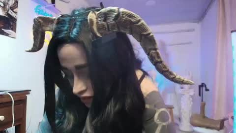 Angela Cianuro online show from 04-19-26, 05:07