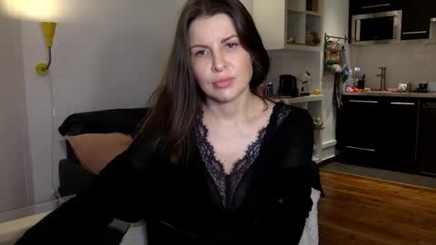 Angela online show from 12-02-25, 08:37