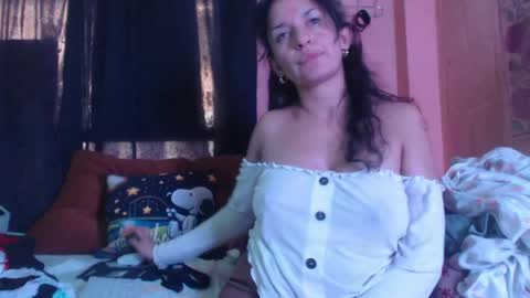 Angela online show from 04-21-26, 01:39