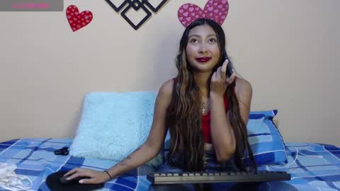 Snapshot of angeldreams15 chatting on 03-08-25, 11:18 angeldreams15 online show from 03-08-25, 11:18