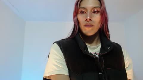 angele online show from 10-19-25, 08:20