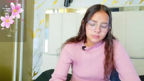 Snapshot of angeles_azul chatting on 06-03-26, 01:36 angel online show from 06-03-26, 01:36