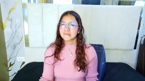 Snapshot of angeles_azul chatting on 06-22-26, 06:49 angel online show from 06-22-26, 06:49