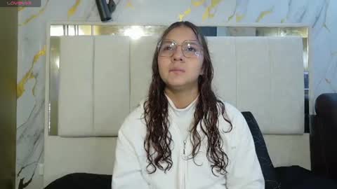 Snapshot of angeles_azul chatting on 07-12-26, 02:19 angel online show from 07-12-26, 02:19
