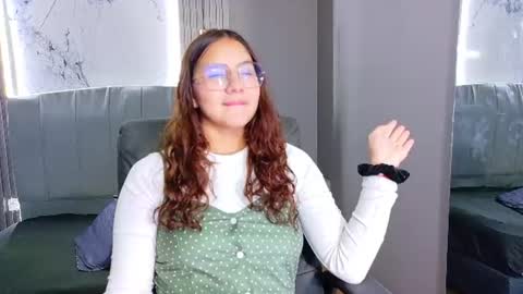 Snapshot of angeles_azul chatting on 07-16-26, 03:40 angel online show from 07-16-26, 03:40