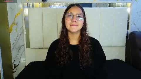 Snapshot of angeles_azul chatting on 07-18-26, 02:10 angel online show from 07-18-26, 02:10