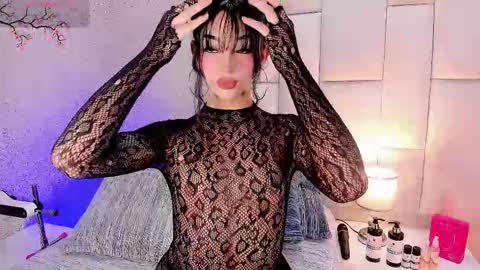 angeles_bust online show from 03-08-26, 08:23