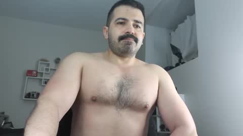 Snapshot of angelfusco chatting on 04-18-26, 04:05 Angel Fusco online show from 04-18-26, 04:05