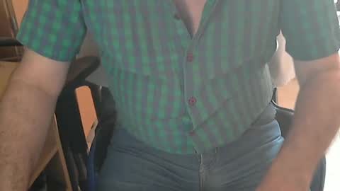 Snapshot of angelgarcia269 chatting on 12-15-24, 02:27 angelgarcia269 online show from 12-15-24, 02:27