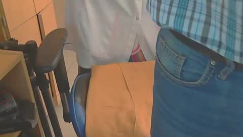 Snapshot of angelgarcia269 chatting on 03-10-25, 11:10 angelgarcia269 online show from 03-10-25, 11:10