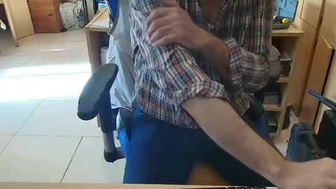 Snapshot of angelgarcia269 chatting on 05-02-26, 12:54 angelgarcia269 online show from 05-02-26, 12:54