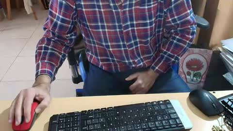 Snapshot of angelgarcia269 chatting on 06-06-26, 01:05 angelgarcia269 online show from 06-06-26, 01:05