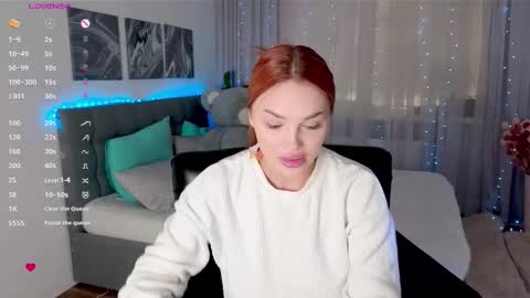 Snapshot of angeli_eyes chatting on 09-12-25, 11:21 Ksenia online show from 09-12-25, 11:21